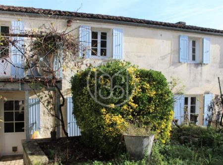 MAISON DE VILLE ET DE CAMPAGNE…& POTENTIEL IMMOBILIER RARE - 9805PO