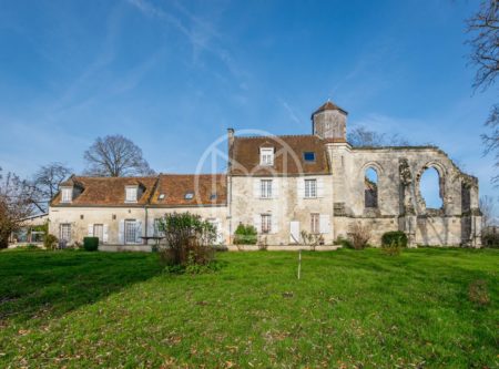 Oise – Compiègne area – property within a 1.5 hectare park - 80596PI