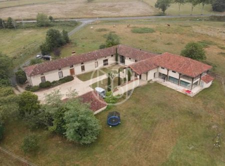EXCEPTIONAL EQUESTRIAN PROPERTY - 900760bxTS