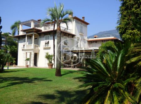 French Riviera, villa at walking distance from the sea - 20372CA