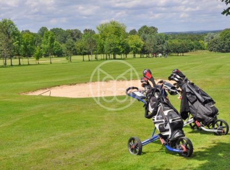 BETWEEN SANCERRE AND BOURGES – 9 HOLES GOLF COURSE – APPROVED 18 - 20697cl