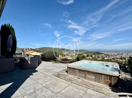 Architect-designed house with panoramic views, 4 bedrooms, terraces, swimming pool - 20623AU