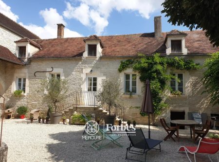 PROPERTY WITH CHARACTER, SWIMMING POOL - 1691MHL