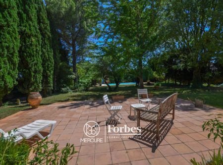 IN THE PROVENCAL SECTOR OF GARD REGION BEAUTIFUL MASTER HOUSE FROM THE XIXTH CENTURY WITH OUTBUILDINGS PARK AND POOL - 19057LR