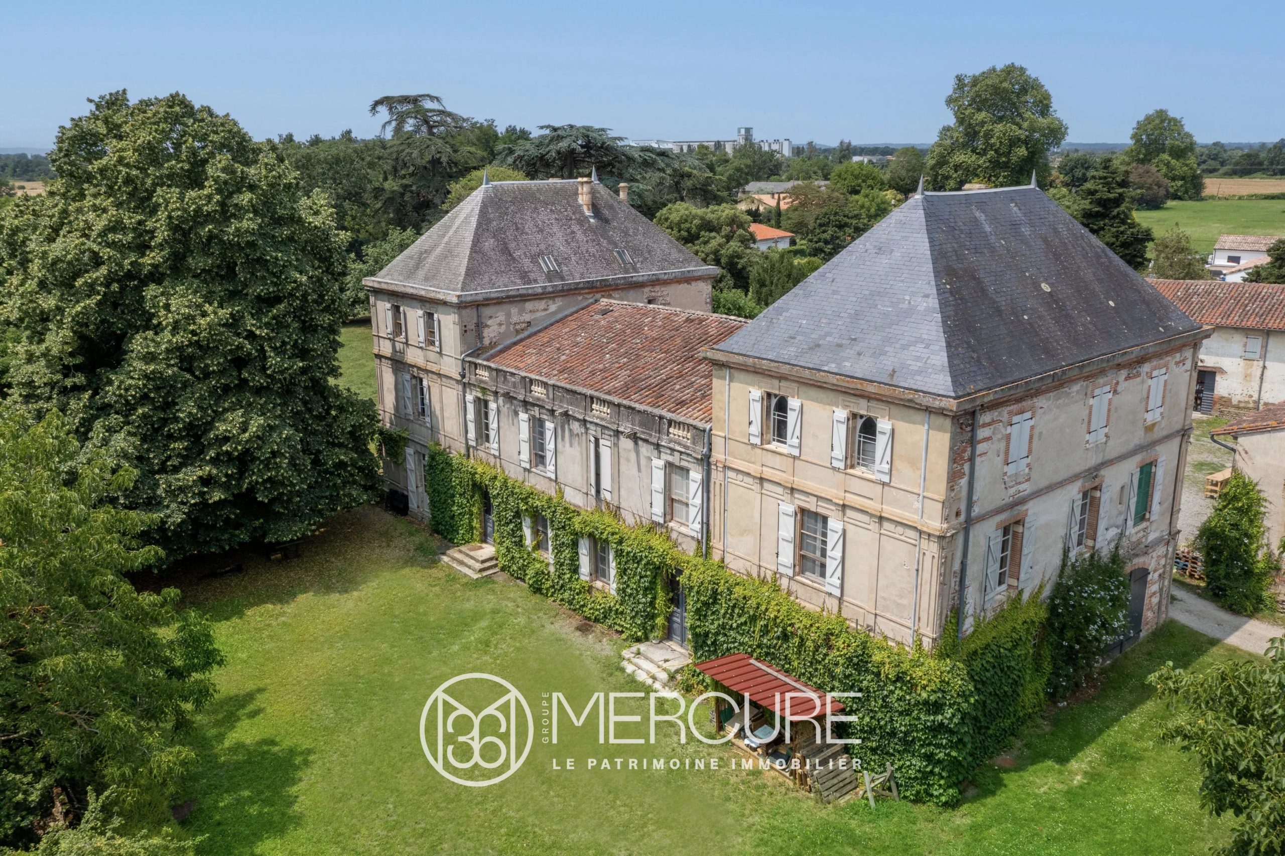 CHATEAU DE 1800 – PARC- EN BORDURE DE GARONNE - 8840TS