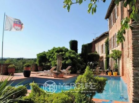 18TH-C TOWN MANSION – POOL, DOMINANT VIEW - 8231TS