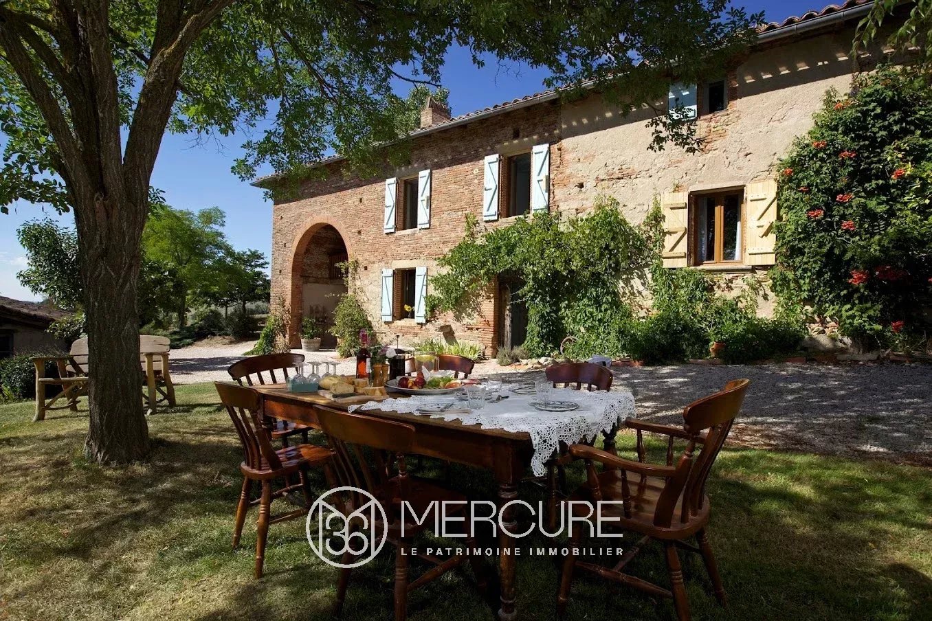 BEAUTIFUL RESTORED PROPERTY – SWIMMING POOL - RE7944TS