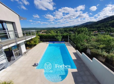 Exceptional property, with panoramic view and pool 20 min from Clermont - 20166AU