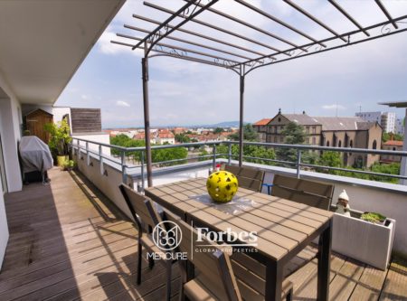Beautiful duplex T5 148 sqm, 4 bedrooms, top floors, elevator, PMR access, République district - 20862AU