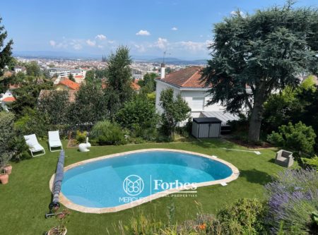 Maison de 192m² habitables avec vue panoramique, 4 chambres, terrasses, piscine chauffée, accès PMR - 21142au