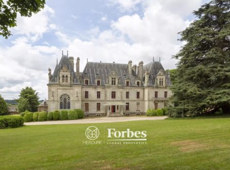 Brittany, listed chateau  with outbuildings - 20871BR