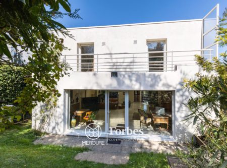 South-west of Paris, Sceaux, Modern architect-designed house - 21190IF