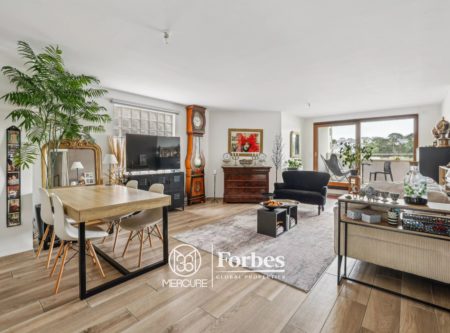 Audierne, facing the harbor, 2-bedroom apartment of 86.94 sqm with a 102 sqm terrace. - 21245BR