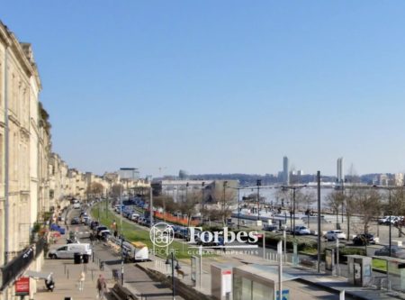 BORDEAUX QUAIS DES CHARTRONS – SOMPTUEUX APPARTEMENT VUE GARONNE - 900860bxA