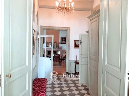 CENTRE HISTORIQUE DIJON, RARE APPARTEMENT DE CARACTERE - 21239MHL