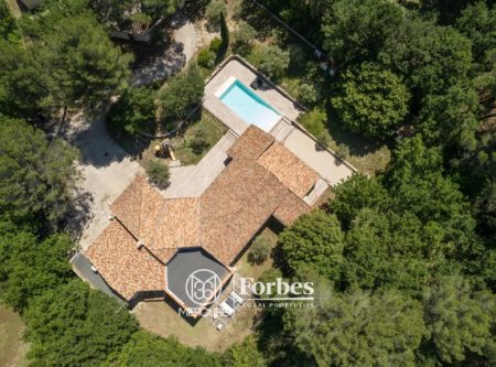 Villa contemporaine d’exception avec vue panoramique - 21247LR