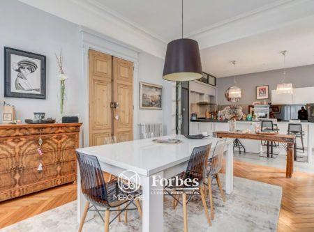 MAISON DE VILLE D’EXCEPTION – JARDIN – PARKING - 9164TS