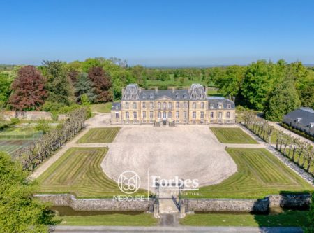 Très élégant château XVIIIe – ISMH - 21198NO
