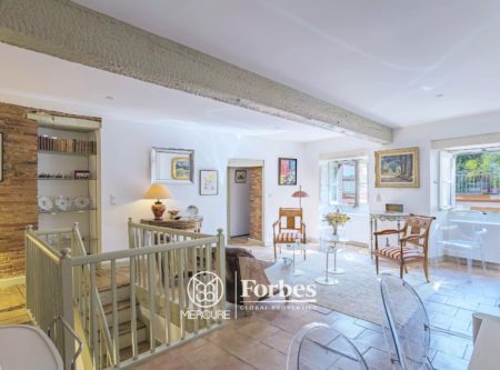 CHARMANT APPARTEMENT COMPLETEMENT RENOVE - 9196TS