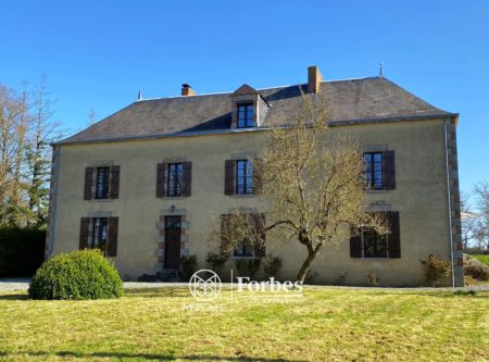 19th C. CHARACTER HOUSE - 10129PO
