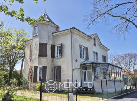 ECULLY – LE PERROLIER  – MAISON A RENOVER DE 260 M² habitables - 4833LY