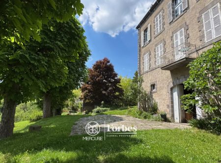 Late 19th century manor house with panoramic views, on 4616m2, 5min from A75 motorway - 21172AU