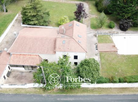 19TH CENTURY VILLAGE HOUSE – BRANTOME - 901047bx