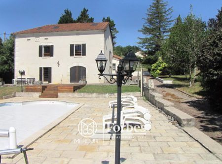19TH CENTURY VILLAGE HOUSE – BRANTOME - 901047bx