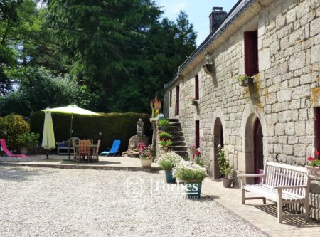 Near Pontivy, renovated 18th-century Breton manor house - 20812BR