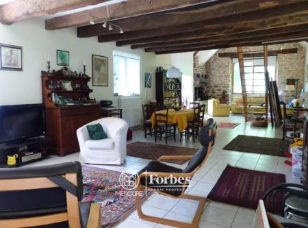Morbihan, Manor house with outbuildings on landscaped grounds - 21027BR