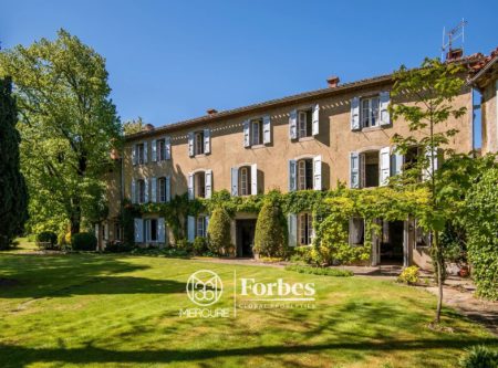 EXCEPTIONNELLE PROPRIETE D’ 1.2HA EN CENTRE VILLE - 8979TS