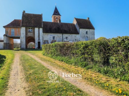 À Gennes-Ivergny, manoir des Templiers chargé d’histoire - 21178NC