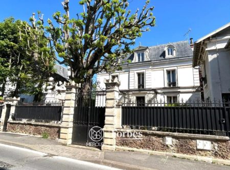South of Paris, Bourg la Reine , authentic 300 m² town house with 700 m² garden - 653VPA