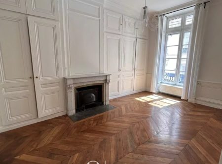 FOR RENT – APARTMENT 72 M² – LYON 2 AINAY - 4920LY