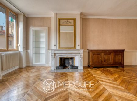 APPARTEMENT  DE CHARME T5 – AU CŒUR D’AINAY - 4853LY