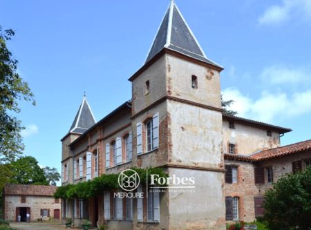 CASTLE – OUTBUILDINGS – GUARDIAN HOUSE - 8182TS