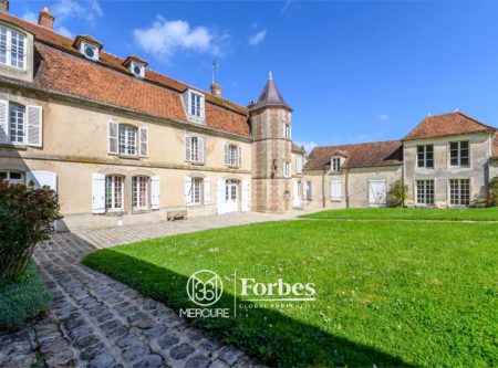 PROCHE DE FERTE GAUCHER – MANOIR DE CHARME - 20715IF