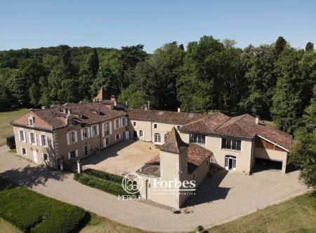 South of France, magnificent 13th century chateau with outbuildings - 8710TS