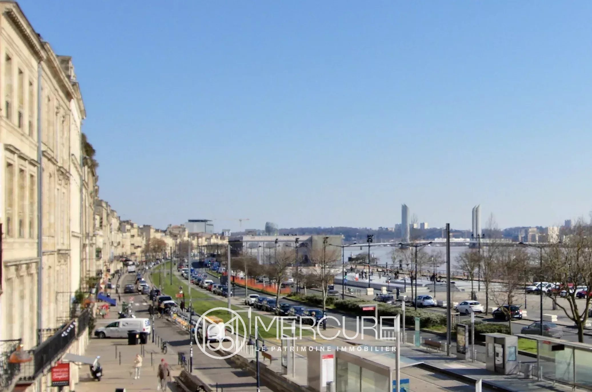 BORDEAUX QUAIS DES CHARTRONS – SOMPTUEUX APPARTEMENT VUE GARONNE - 900860bxA