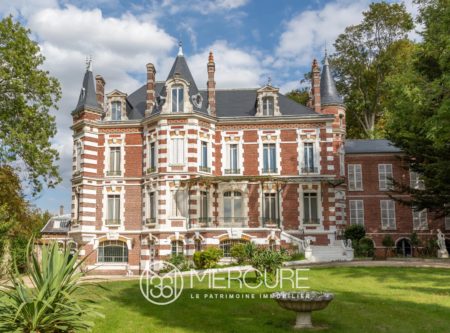 AISNE – CHATEAU ET DEPENDANCES DANS UN PARC CLOS D’1.3HA - 80540PI
