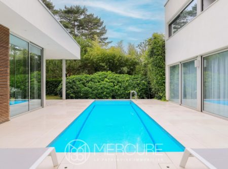 Villa d’architecte entre mer et golf - 21334NC