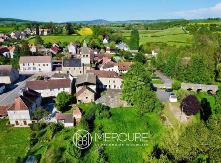 Maison dans village de vignerons avec jardin et rivière - 1755VA