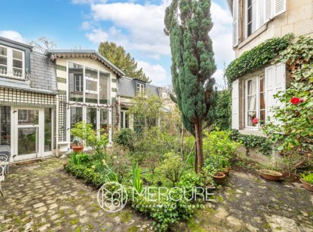 OISE – HÔTEL PARTICULIER, DEPENDANCE ET COUR INTERIEURE - 80605PI
