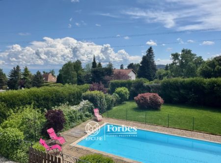Maison de famille avec terrasse et piscine sur un terrain de 1848m2, à 12 min de Clermont-Ferrand - 21213AU
