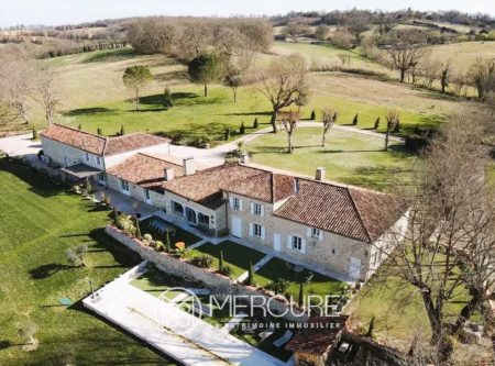 BEAUTIFUL CHARTREUSE – SWIMMING POOL – 6HA - 9147TS