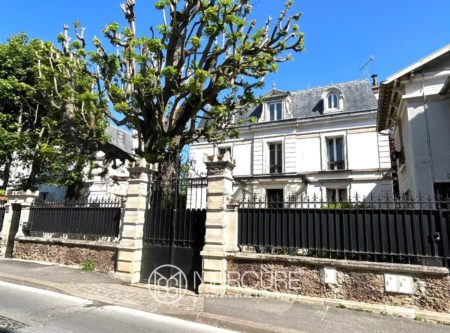 South of Paris, Bourg la Reine , authentic 300 m² town house with 700 m² garden - 653VPA