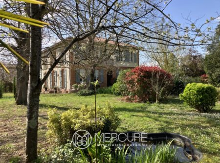 LOVELY HOUSE – POOL – GOOD PYRENEES VIEW - 8940TS