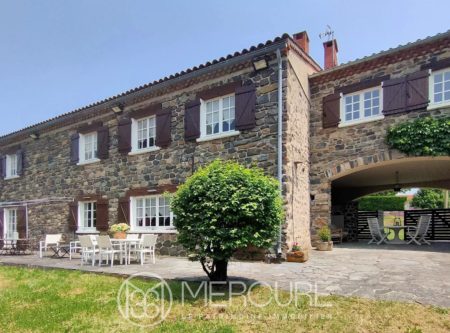 Haute-Loire, Elégance et authenticité en Terre de Volcans - 9202TS