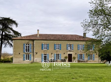 MAGNIFIQUE PROPRIETE XIVE – TRES BELLE VUE - 9137TS
