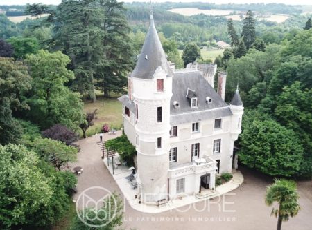 CHATEAU AVEC PARC DE 9HA PROCHE DE NONTRON - 901052bx